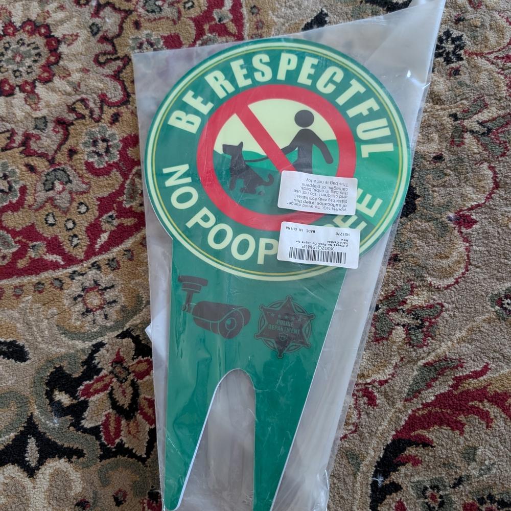 Green No Poop Zone Sign